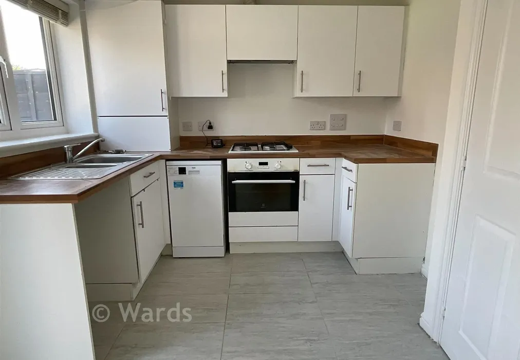 Kitchen. - Castle Drive, Margate, Kent - Wards of Kent