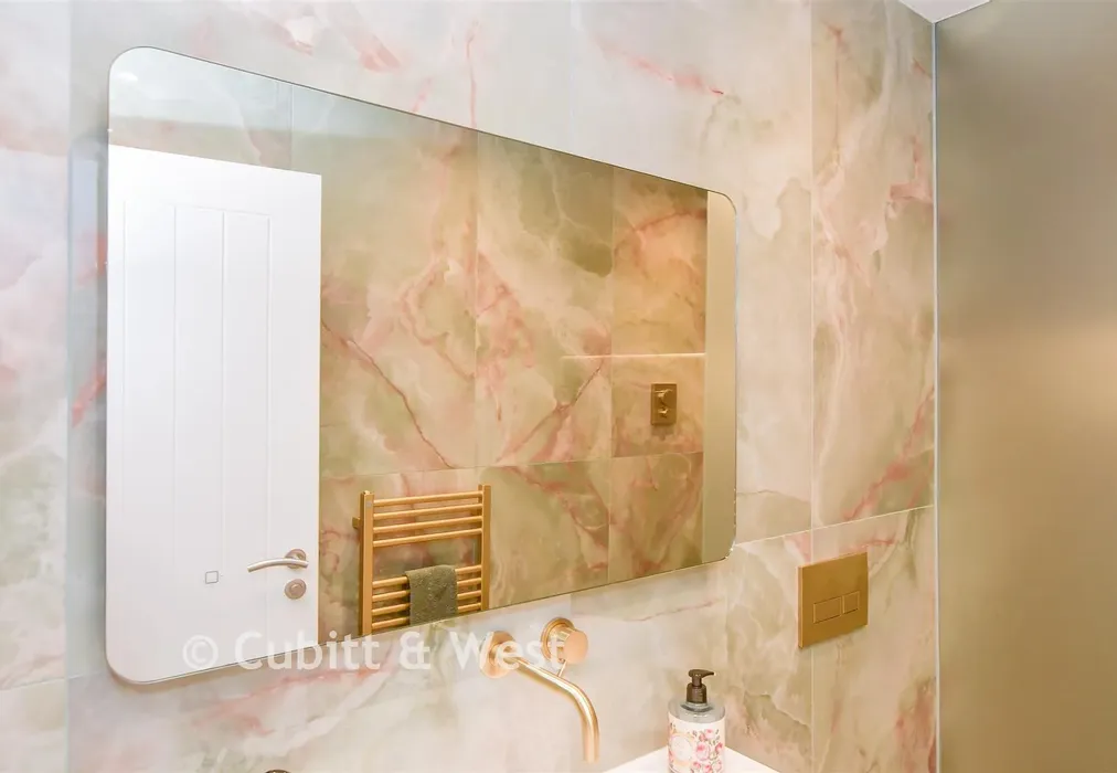 Internal Lifestyle Photograph - Croydon Road, Caterham, Surrey - Wards of Kent