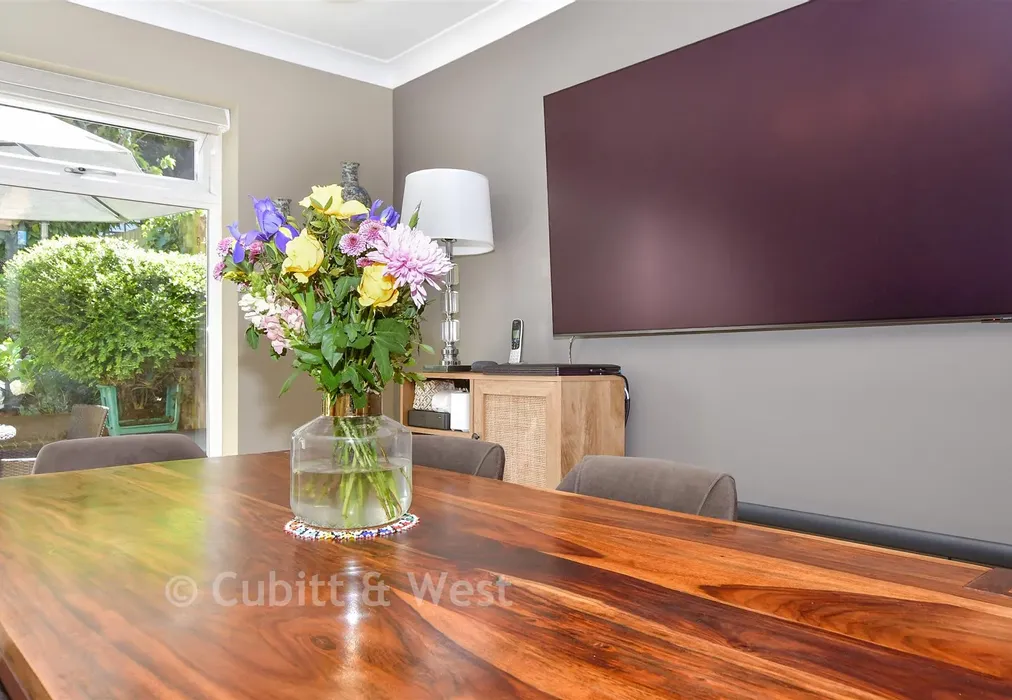 Internal Lifestyle Photograph - Croydon Road, Caterham, Surrey - Wards of Kent