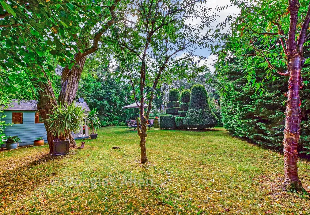 Rear Garden - Monkhams Hall, Waltham Abbey, Essex - Wards of Kent