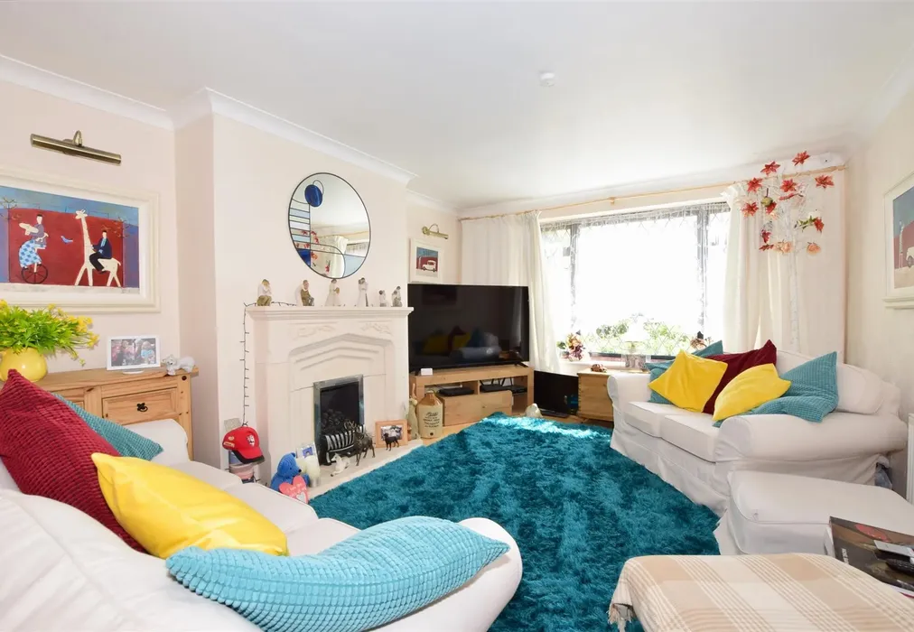 Lounge - Goda Road, Littlehampton, West Sussex - Wards of Kent
