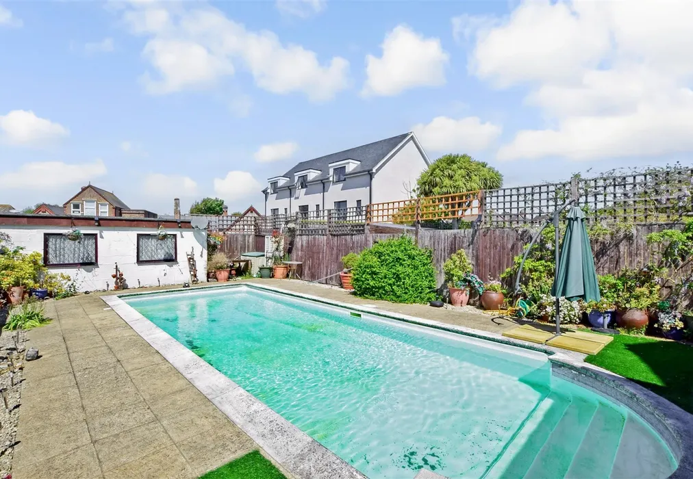 Rear Garden - Goda Road, Littlehampton, West Sussex - Wards of Kent