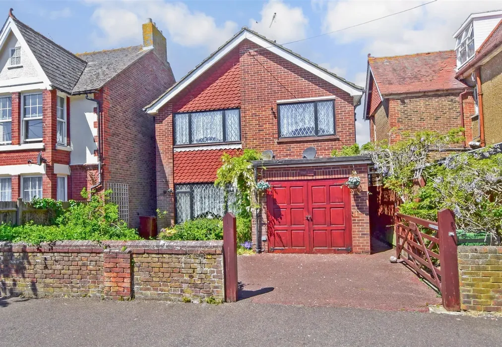 Front - Goda Road, Littlehampton, West Sussex - Wards of Kent