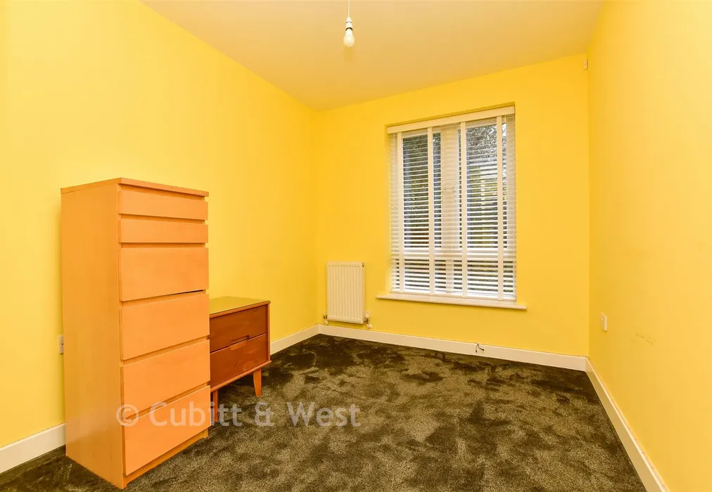 Bedroom 2 - Tupwood Lane, Caterham, Surrey - Wards of Kent