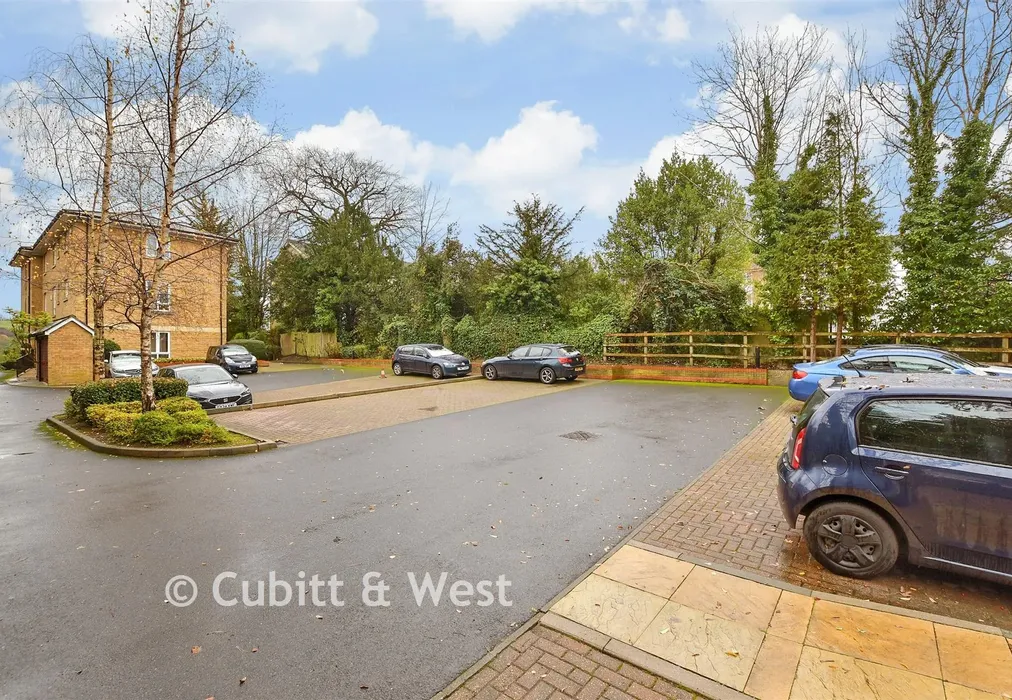 Driveway/Parking - Tupwood Lane, Caterham, Surrey - Wards of Kent