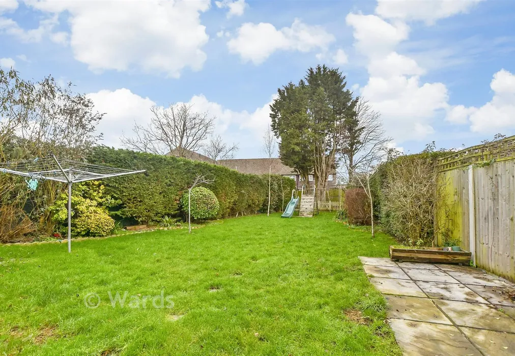 Rear Garden - Chulkhurst, Biddenden, Kent - Wards of Kent