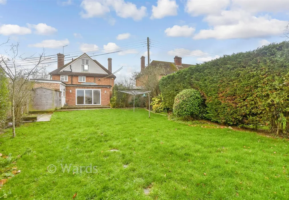 Rear Garden - Chulkhurst, Biddenden, Kent - Wards of Kent