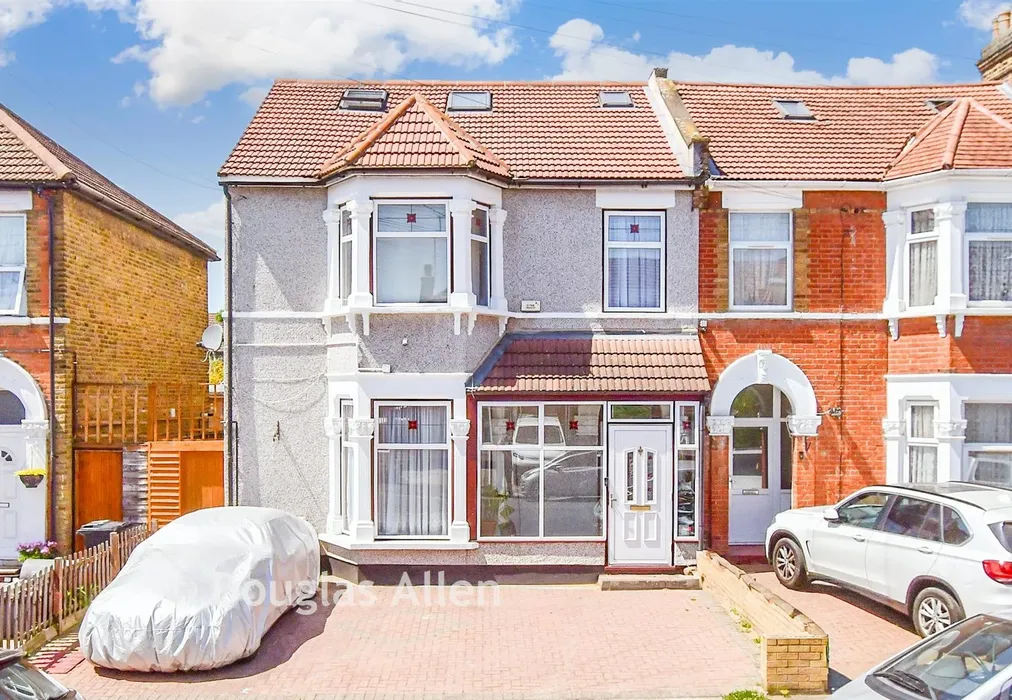 External (Web) B - Blythswood Road, Seven KIngs, Essex - Wards of Kent