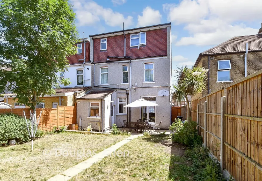 Rear Elevation B - Blythswood Road, Seven KIngs, Essex - Wards of Kent