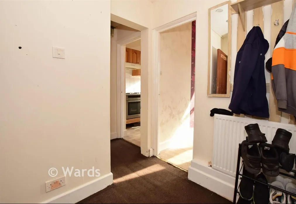 Hallway - Athelstan Road, Margate, Kent - Wards of Kent