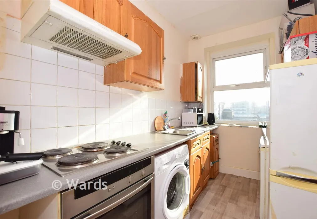Kitchen - Athelstan Road, Margate, Kent - Wards of Kent