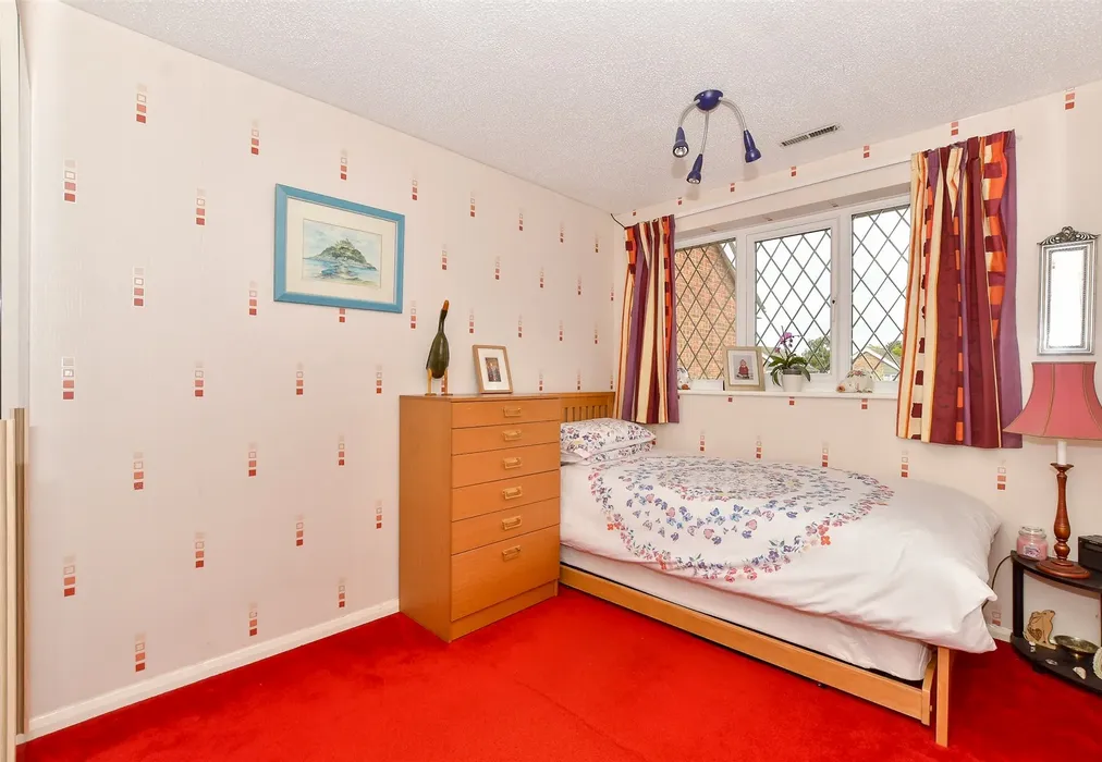 Bedroom 2 - Slaney Road, Staplehurst, Kent - Wards of Kent