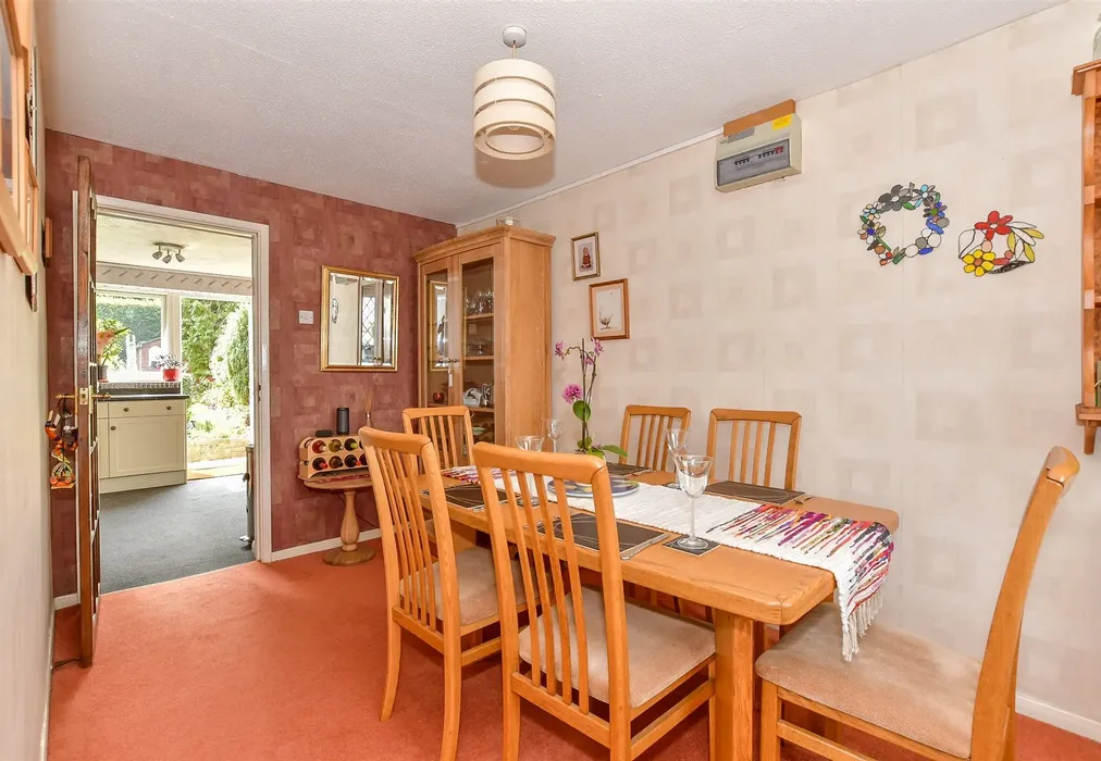 Dining Room - Slaney Road, Staplehurst, Kent - Wards of Kent