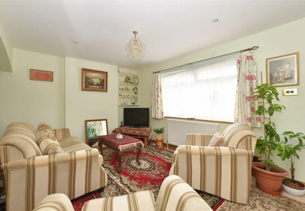 Lounge 2 - Lawrence Avenue, Rustington, West Sussex - Wards of Kent