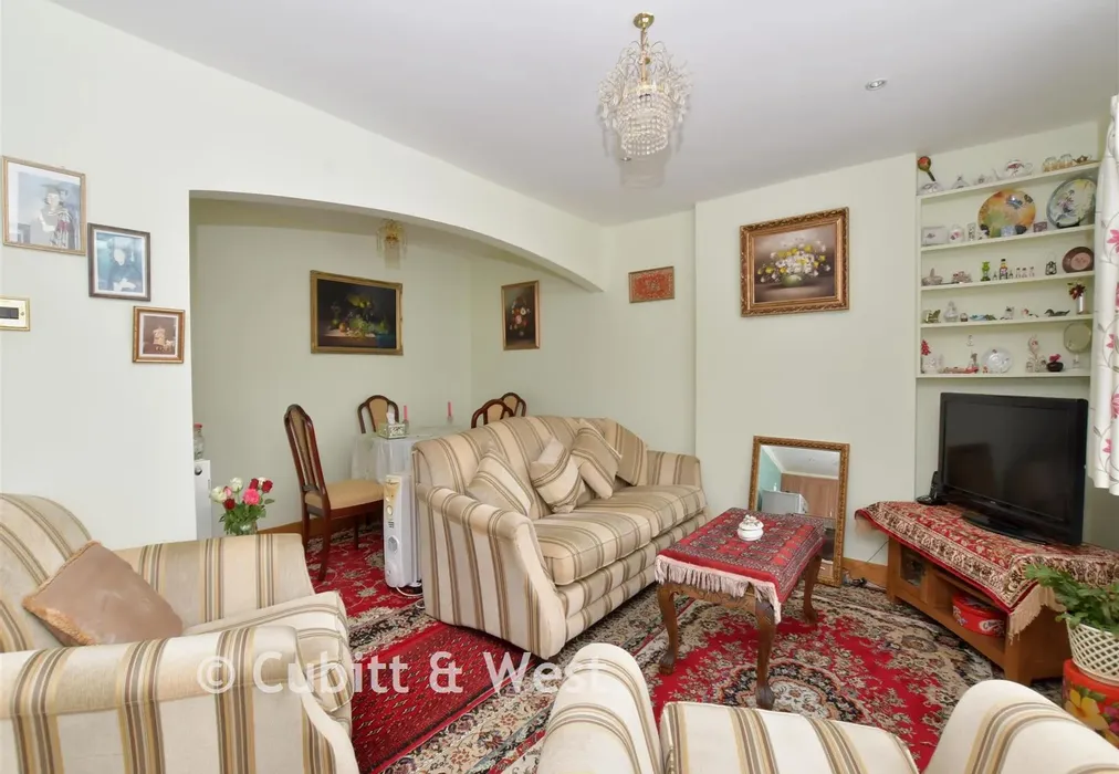 Lounge 3 - Lawrence Avenue, Rustington, West Sussex - Wards of Kent