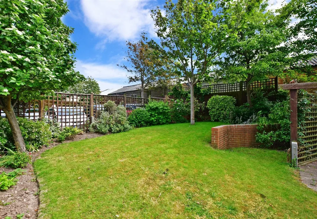 Communal Gardens - Harold Road, Cliftonville, Margate, Kent - Wards of Kent