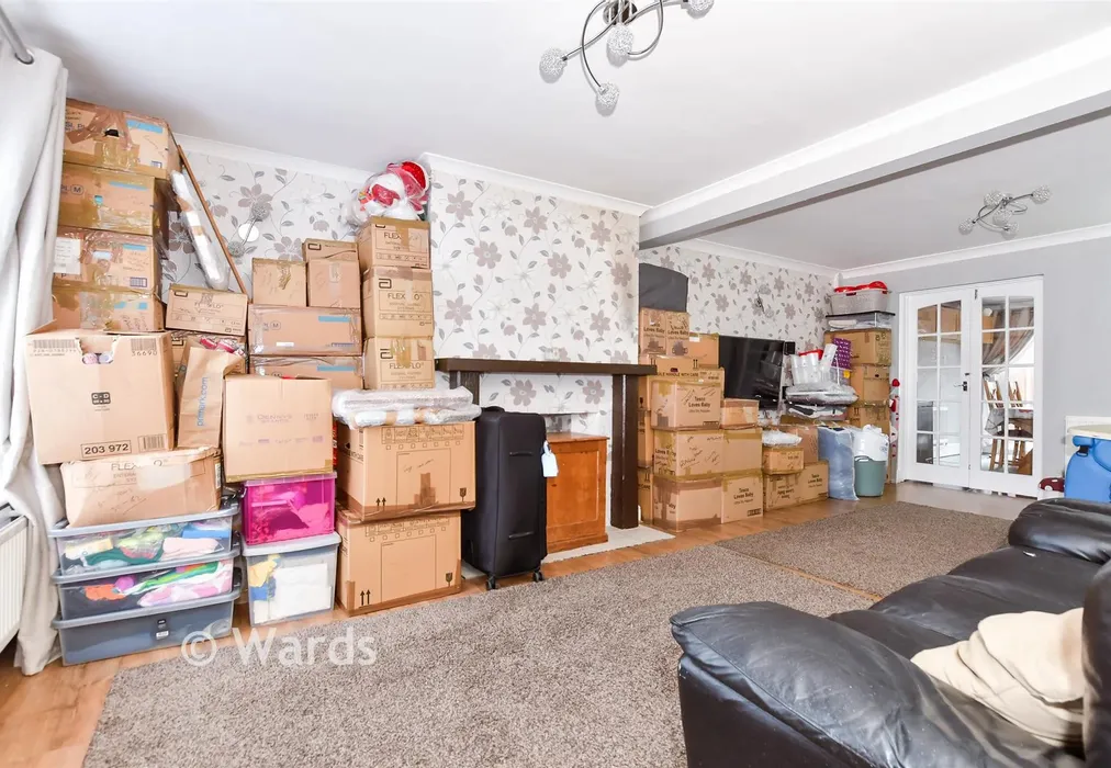 Lounge - Broadoak Avenue, Maidstone, Kent - Wards of Kent