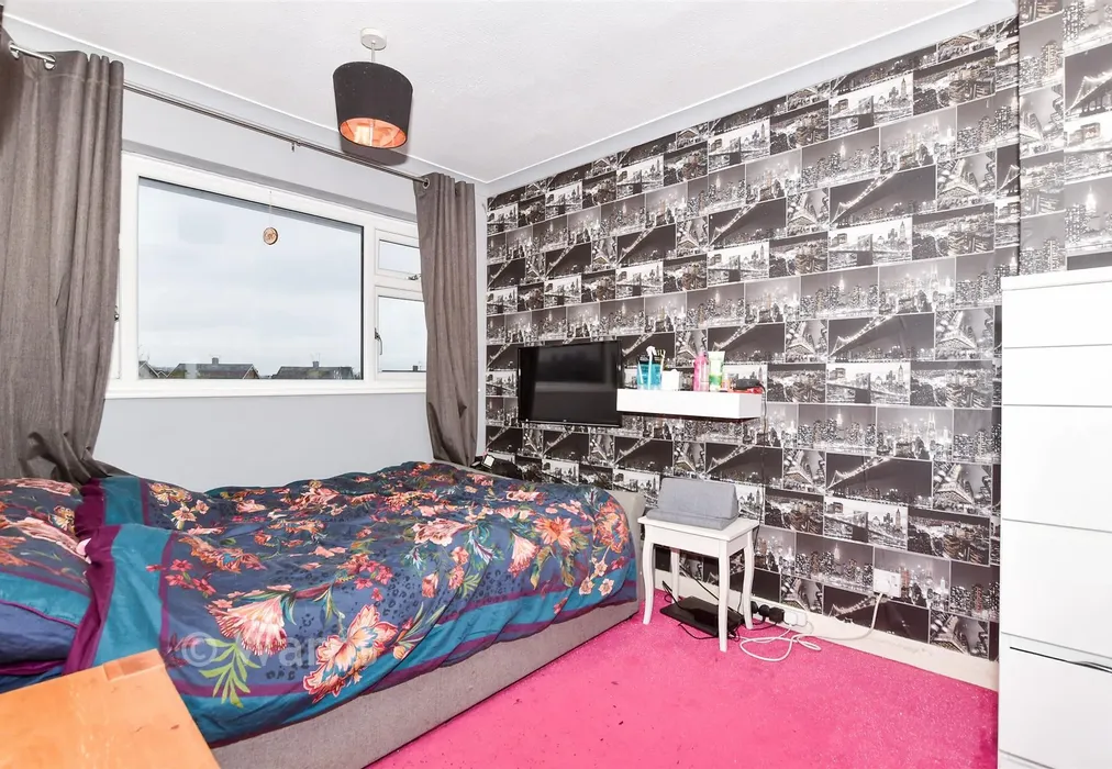 Bedroom 2 - Broadoak Avenue, Maidstone, Kent - Wards of Kent