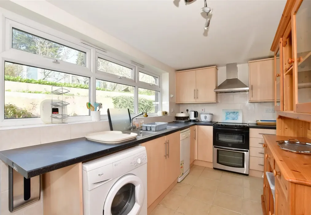 Kitchen - Danes Court, Dover, Kent - Wards of Kent