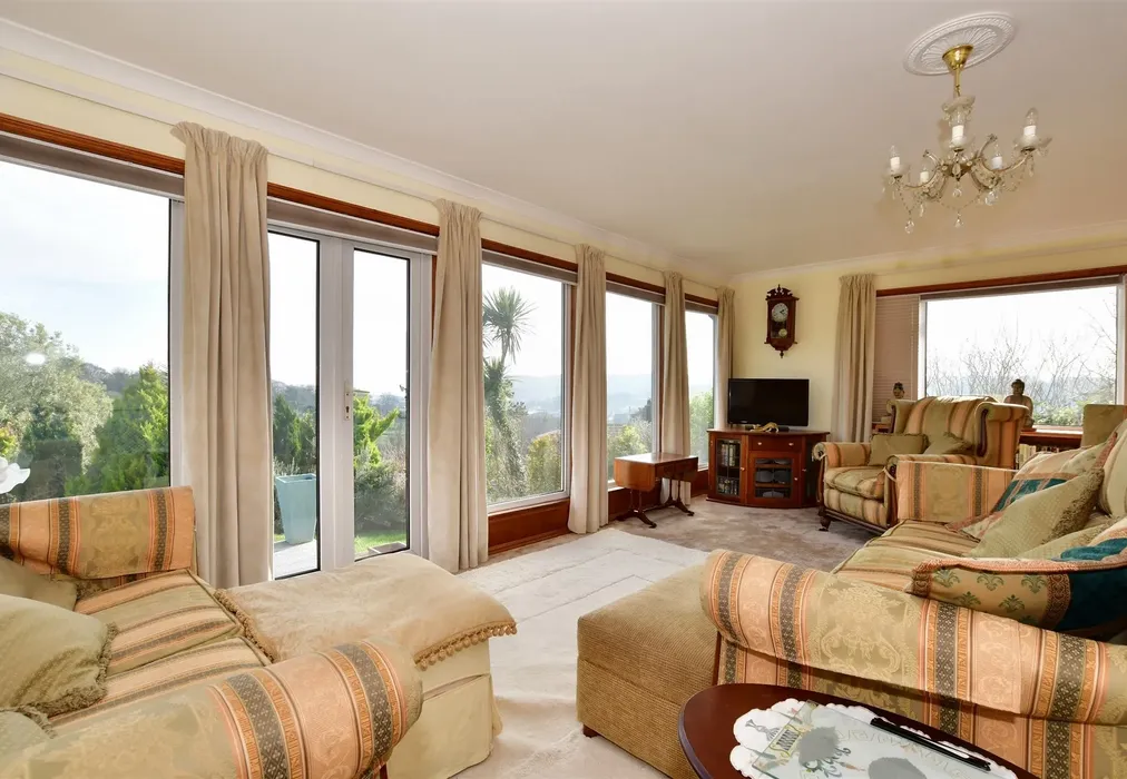 Lounge - Danes Court, Dover, Kent - Wards of Kent