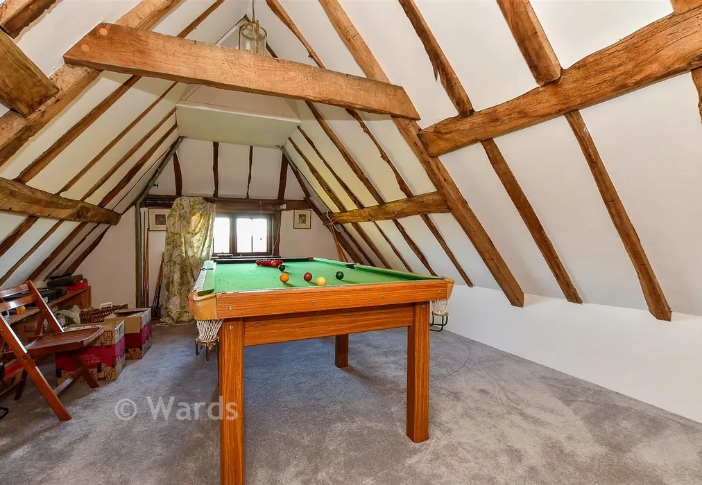 Loft Room - Collier Street, Tonbridge, Kent - Wards of Kent