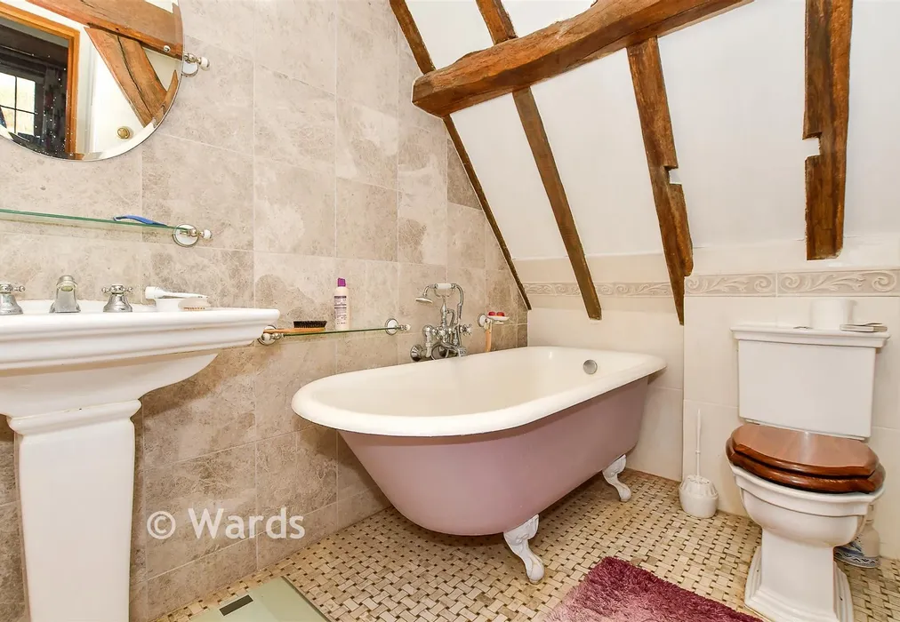 En-Suite Bathroom - Collier Street, Tonbridge, Kent - Wards of Kent