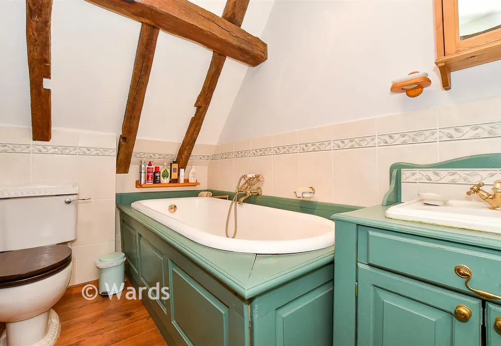 Bathroom - Collier Street, Tonbridge, Kent - Wards of Kent