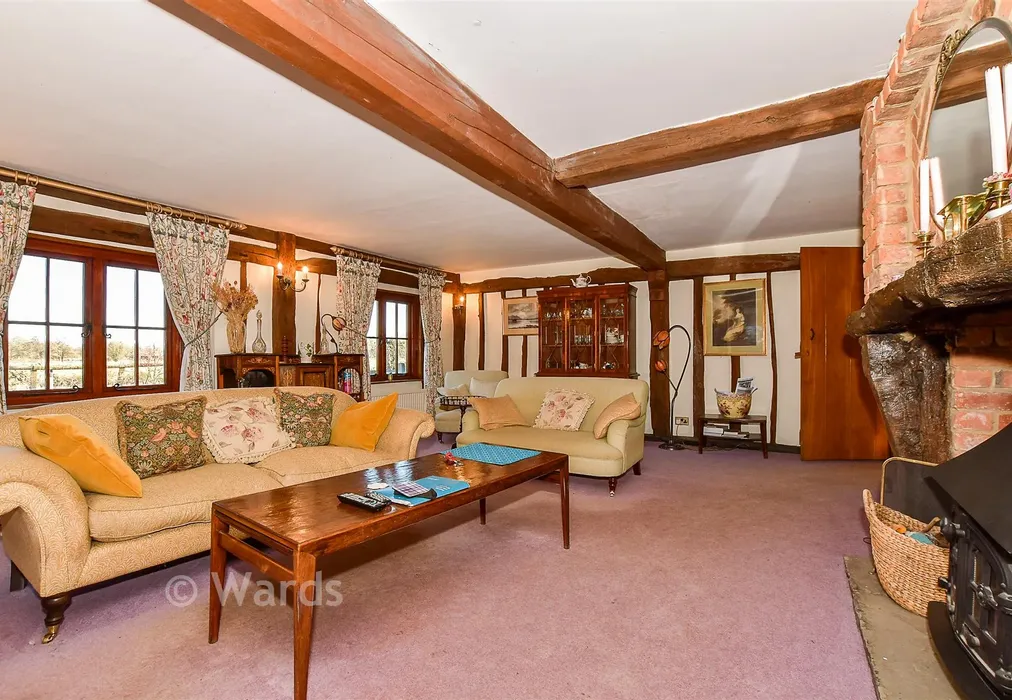 Lounge - Collier Street, Tonbridge, Kent - Wards of Kent
