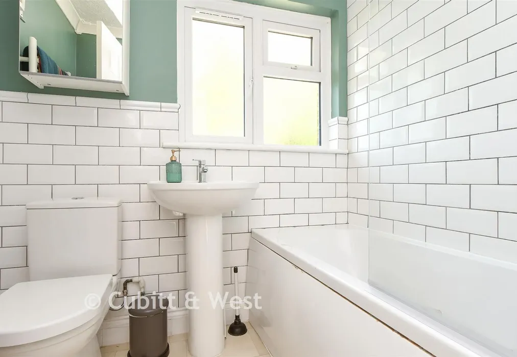 Bathroom - Arbutus Close, Meadvale, Surrey - Wards of Kent