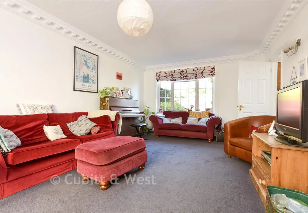 Lounge - Arbutus Close, Meadvale, Surrey - Wards of Kent