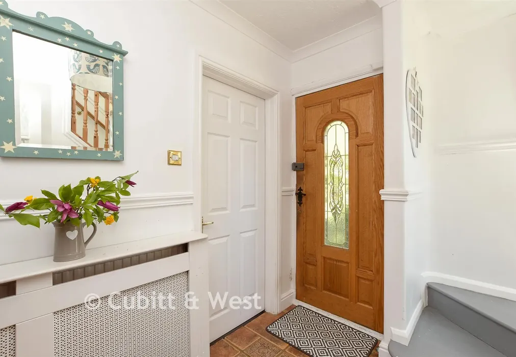 Entrance Hall - Arbutus Close, Meadvale, Surrey - Wards of Kent
