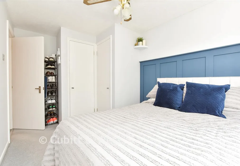 Bedroom 1 - Autumn Drive, Sutton, Surrey - Wards of Kent