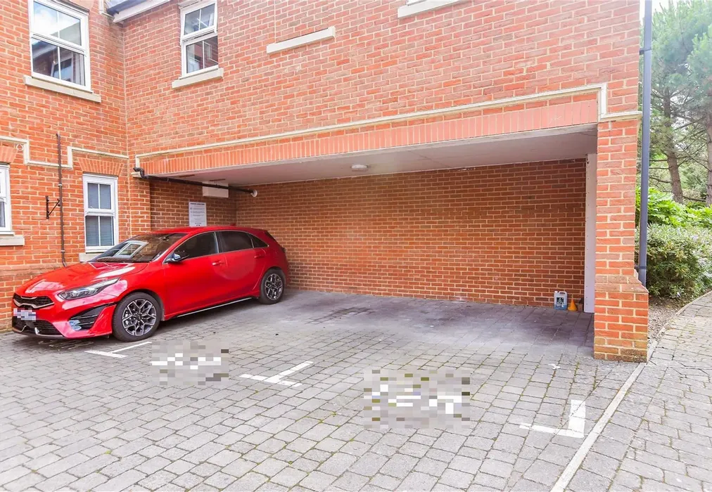 Parking - Fitzroy Place, Reigate, Surrey - Wards of Kent