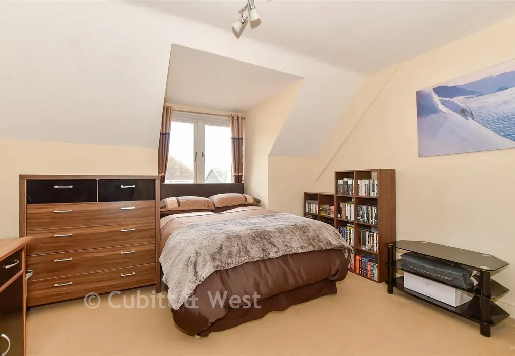 Bedroom 1 - Fairbank Road, Southwater, Horsham, West Sussex - Wards of Kent