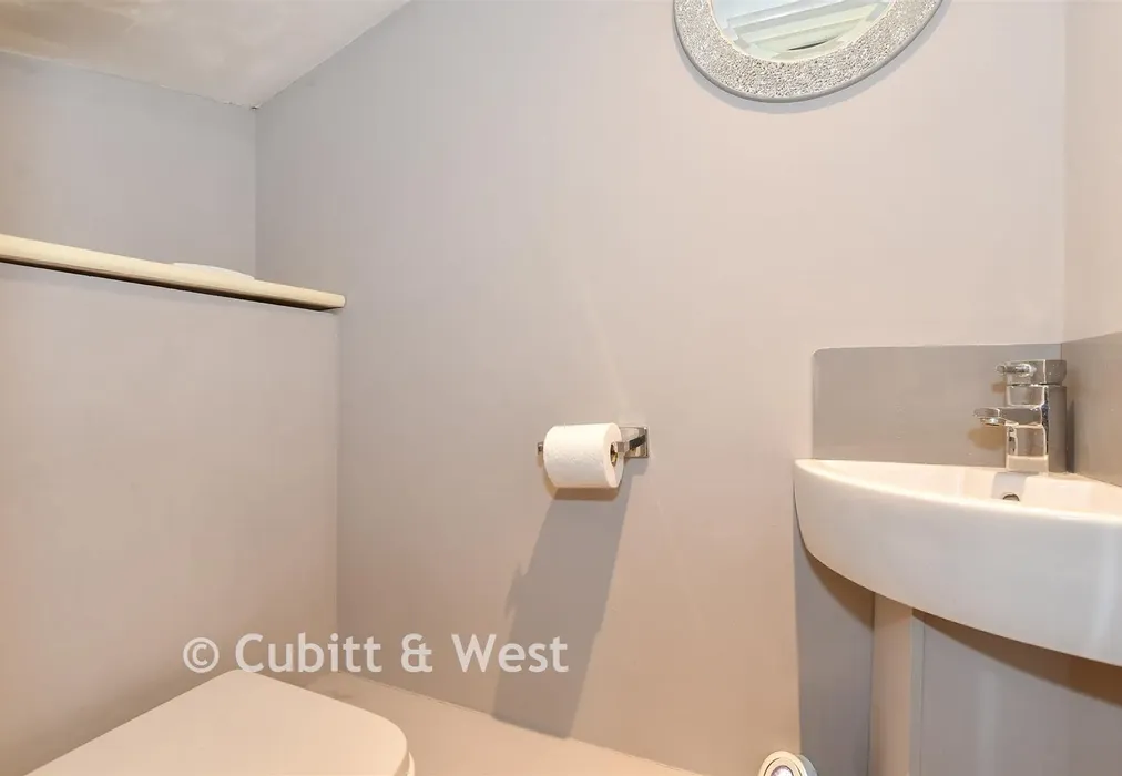 Internal Feature - Hillcrest Drive, Ashington, West Sussex - Wards of Kent