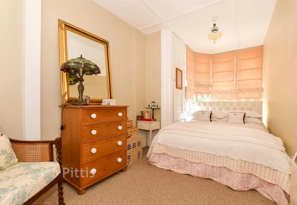 Bedroom 2 - Stonepitts Close, Ryde, Isle of Wight - Wards of Kent