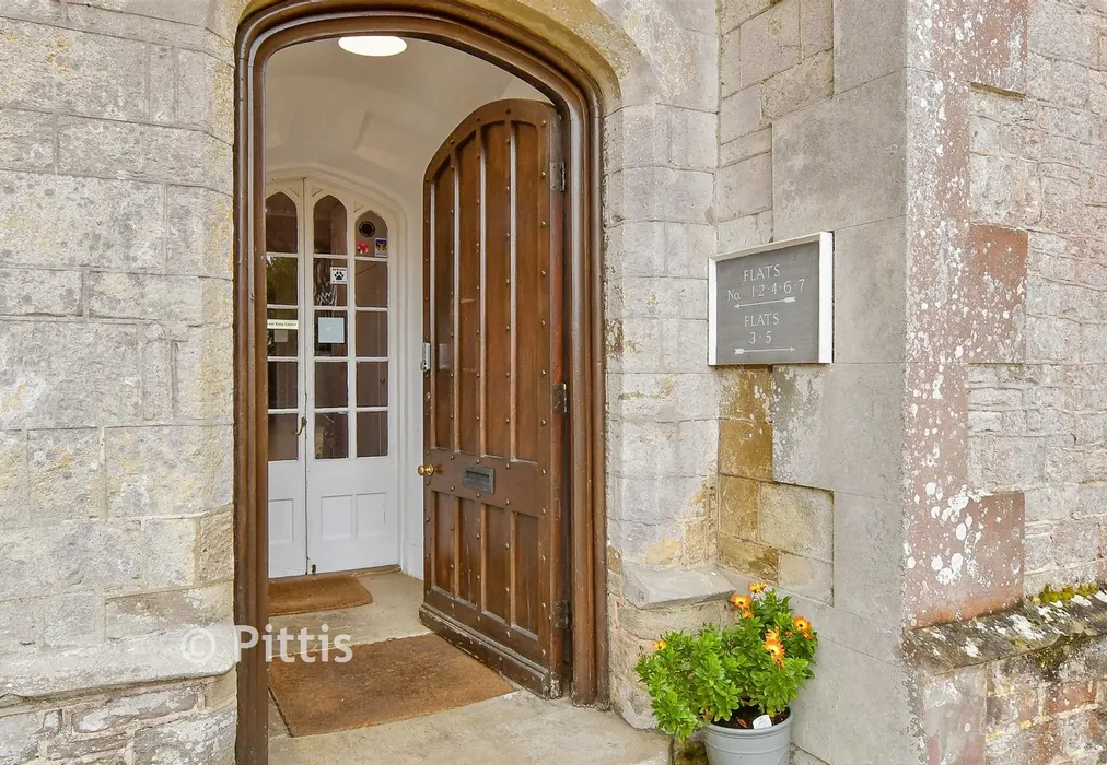 External Feature - Stonepitts Close, Ryde, Isle of Wight - Wards of Kent