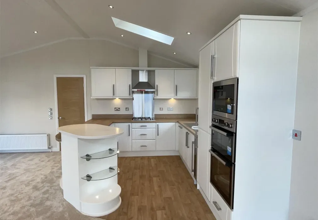Kitchen - Wateringbury Road, East Malling, Kent - Wards of Kent