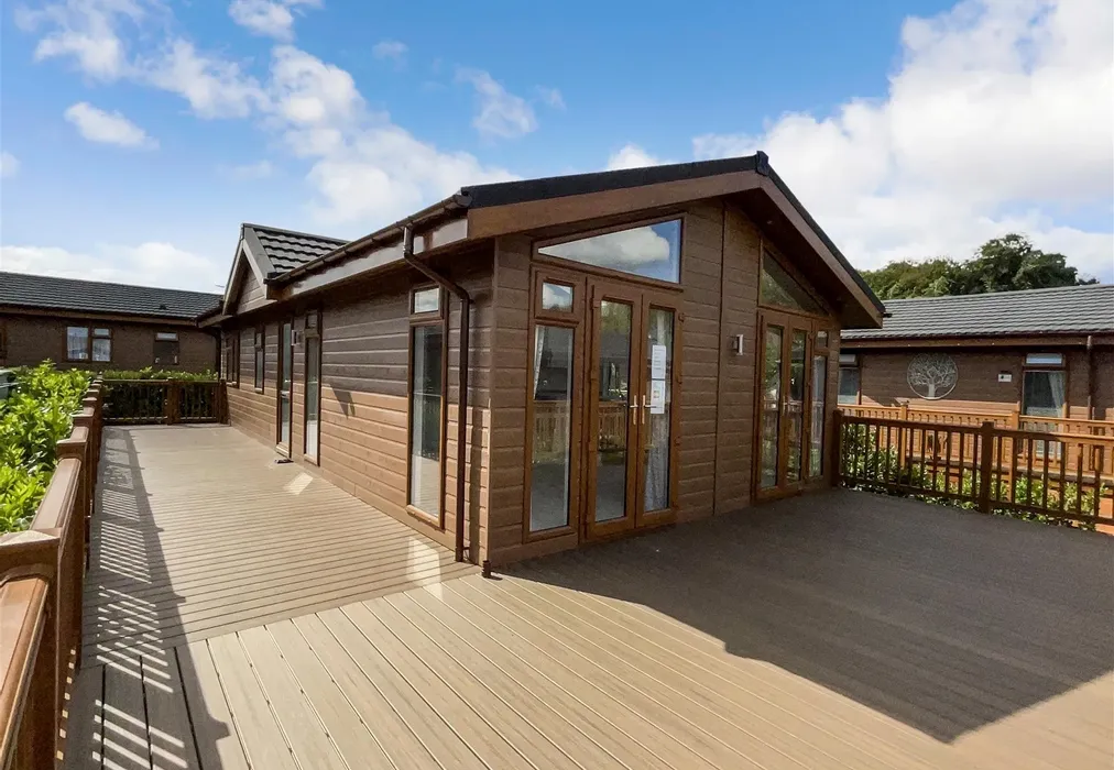 Front Elevation (web) - Wateringbury Road, East Malling, Kent - Wards of Kent