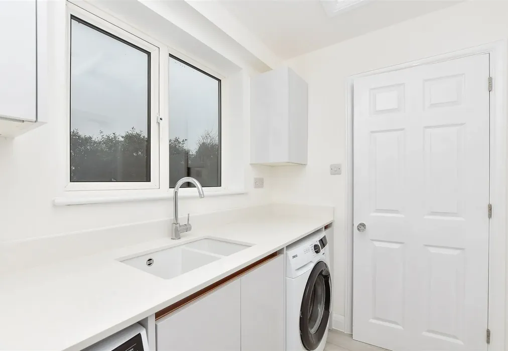 Utility Room - Kinnibrugh Drive, Dormansland, Surrey - Wards of Kent