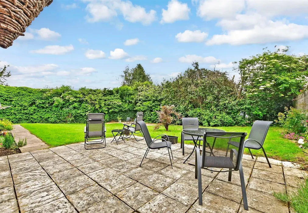Patio Area - Kinnibrugh Drive, Dormansland, Surrey - Wards of Kent
