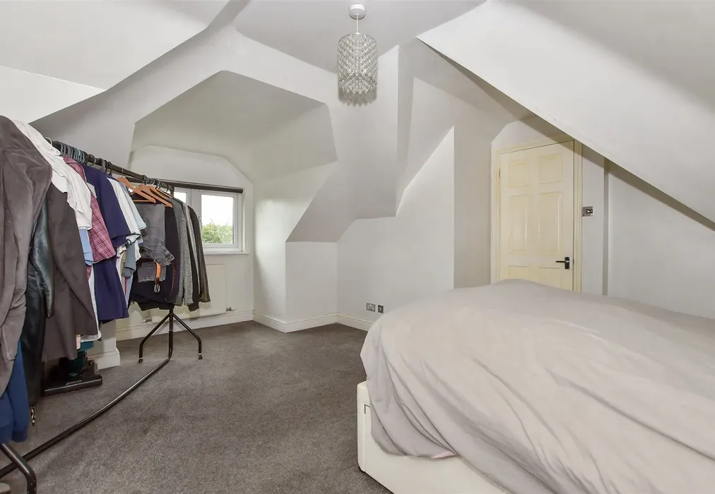 Bedroom 1 - Heath Road, Boughton Monchelsea, Maidstone, Kent - Wards of Kent