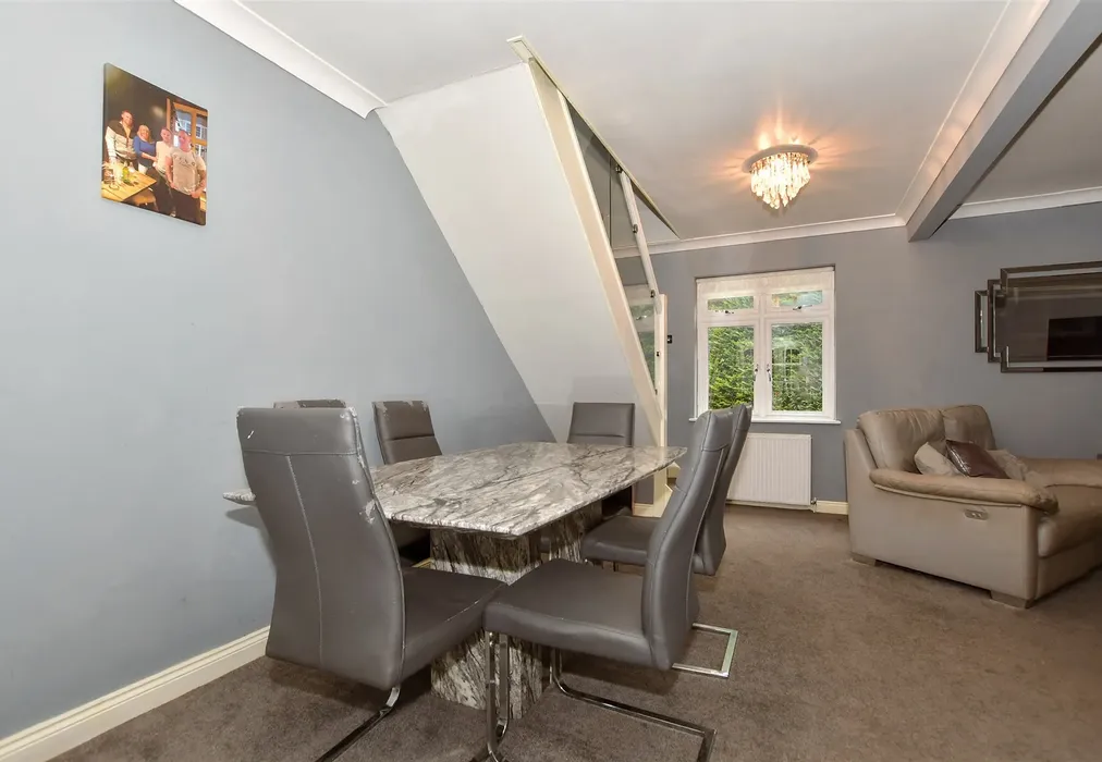Dining Area - Heath Road, Boughton Monchelsea, Maidstone, Kent - Wards of Kent