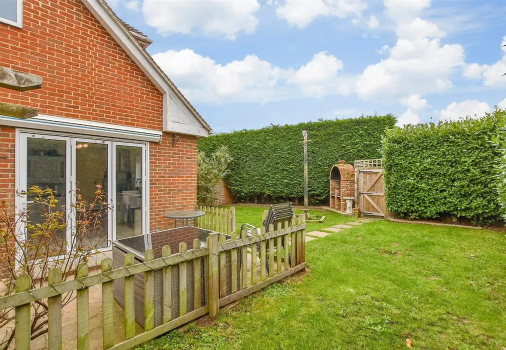 Rear Garden - Heath Road, Boughton Monchelsea, Maidstone, Kent - Wards of Kent