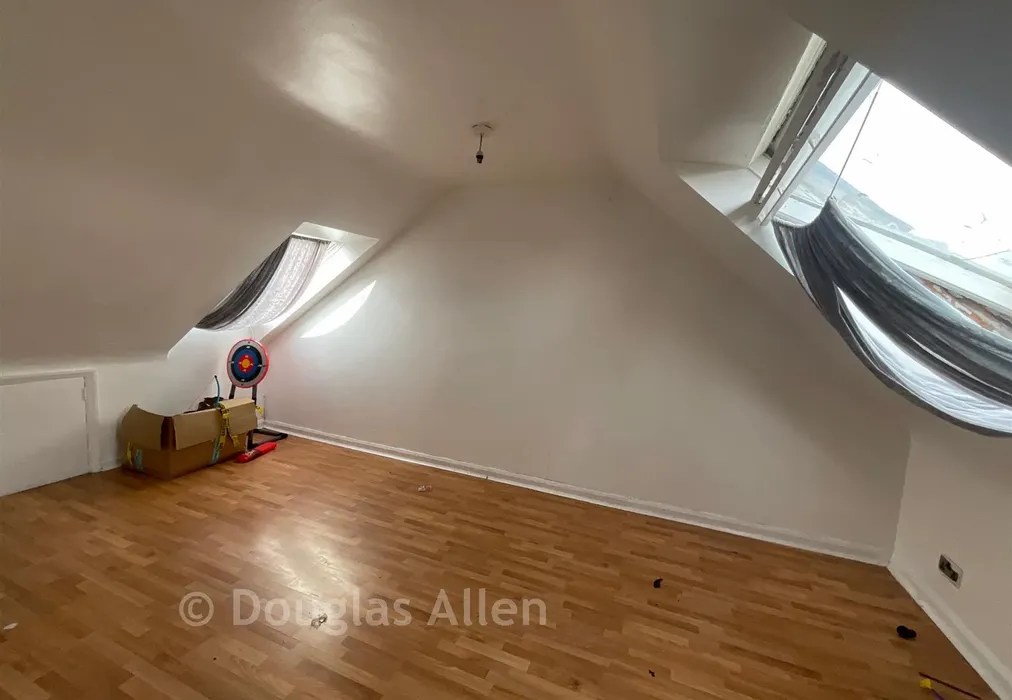 Loft Room New - Aldersey Gardens, Barking, Essex - Wards of Kent