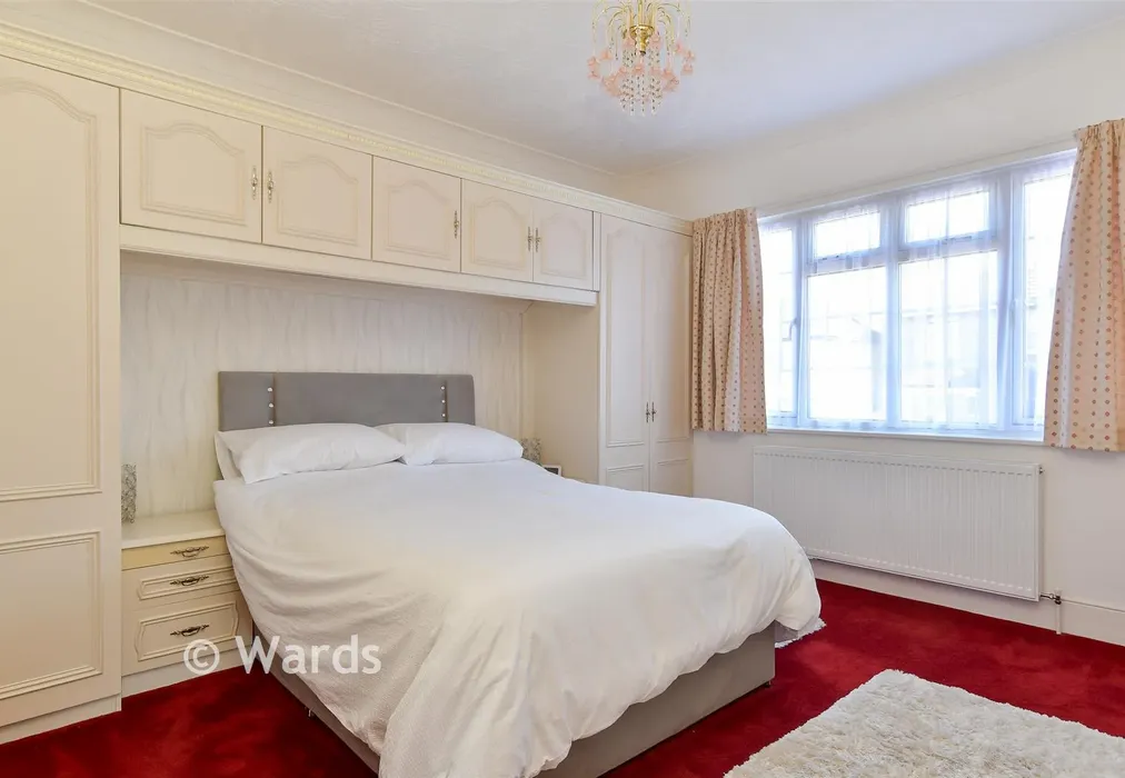 Bedroom 1 - Eynsford Road, Farningham, Kent - Wards of Kent