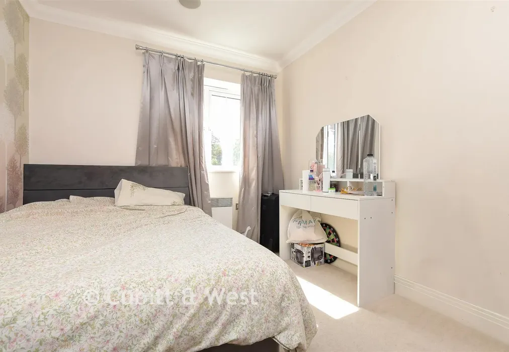 Bedroom 2 - Plough Lane, Purley, Surrey - Wards of Kent