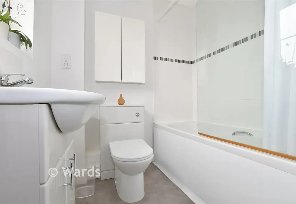 Bathroom - Shernolds, Loose, Maidstone, Kent - Wards of Kent