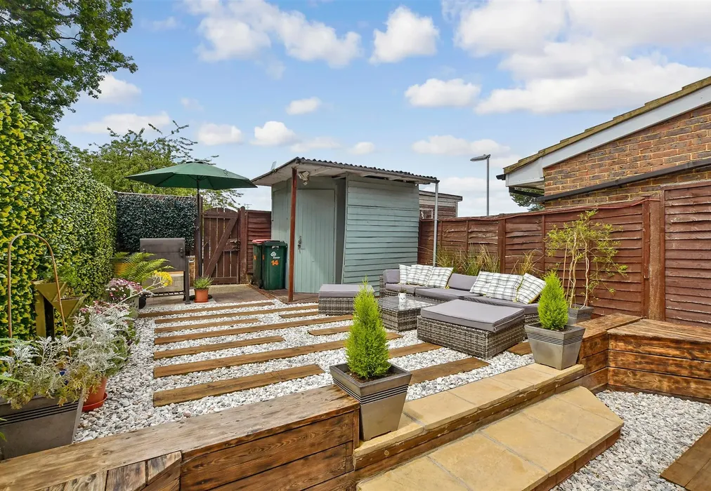 Rear Garden - Kingsley Road, Bewbush, Crawley, West Sussex - Wards of Kent