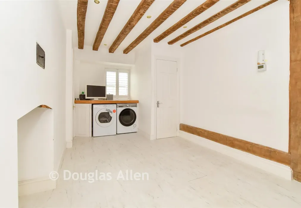 Utility Room - Monkhams, Waltham Abbey, Essex - Wards of Kent
